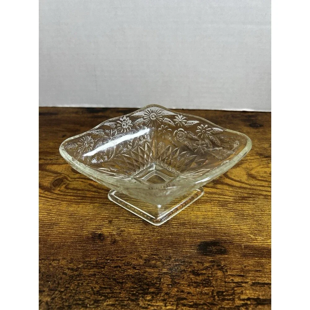 Vintage Clear Glass Pedestal Candy Dish Daisy Floral Diamond Footed Bowl Decor